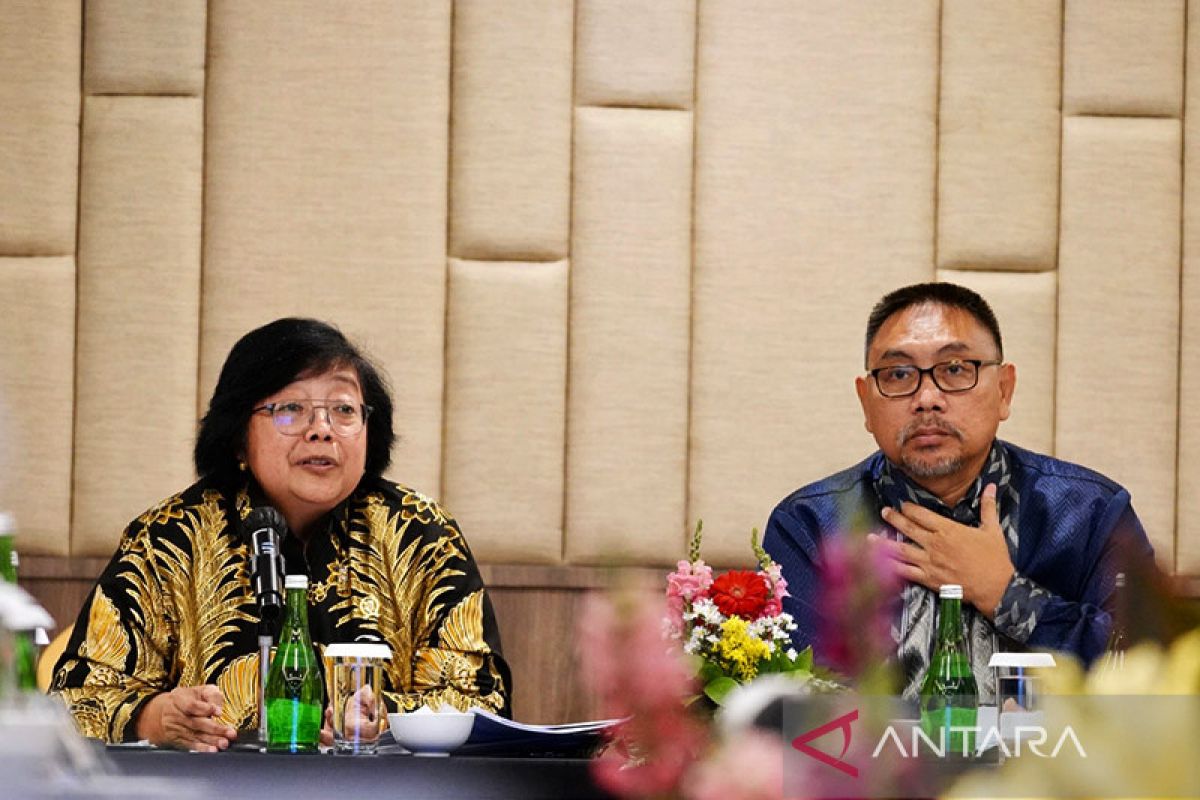 Menteri Siti minta pemerintah daerah percepat retribusi TORA