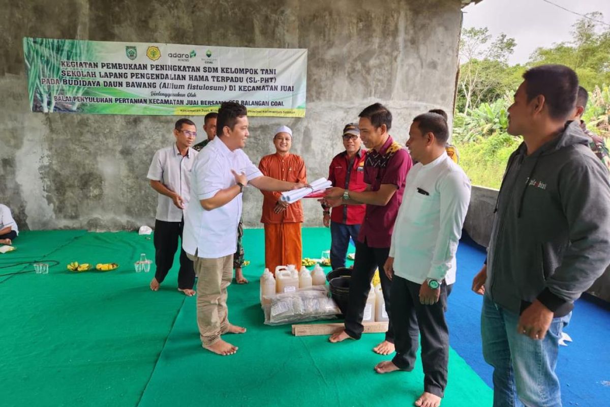 Balangan Coal trains farmer groups through field school