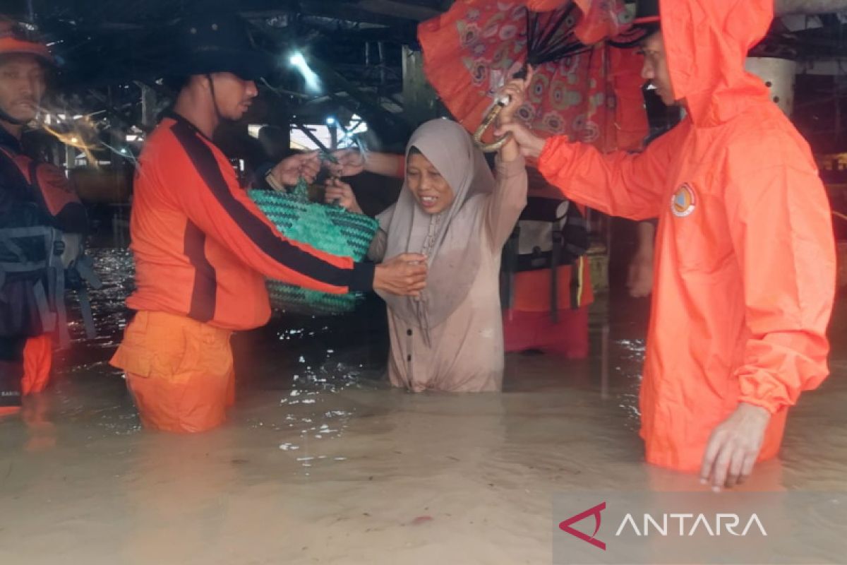 Aktivitas warga Parittiga berangsur normal pascabanjir