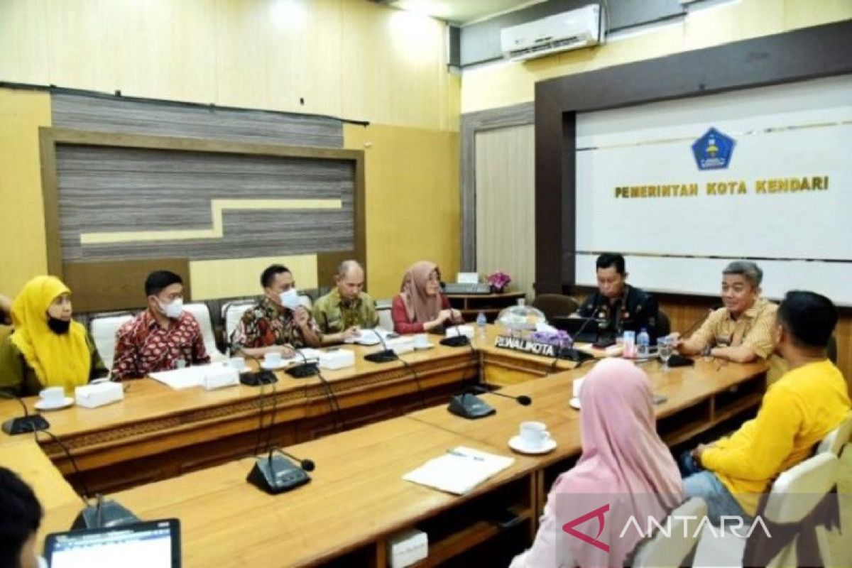 Pemkot dan KPP Pratama Kendari bersinergi sosialisasikan perubahan NPWP