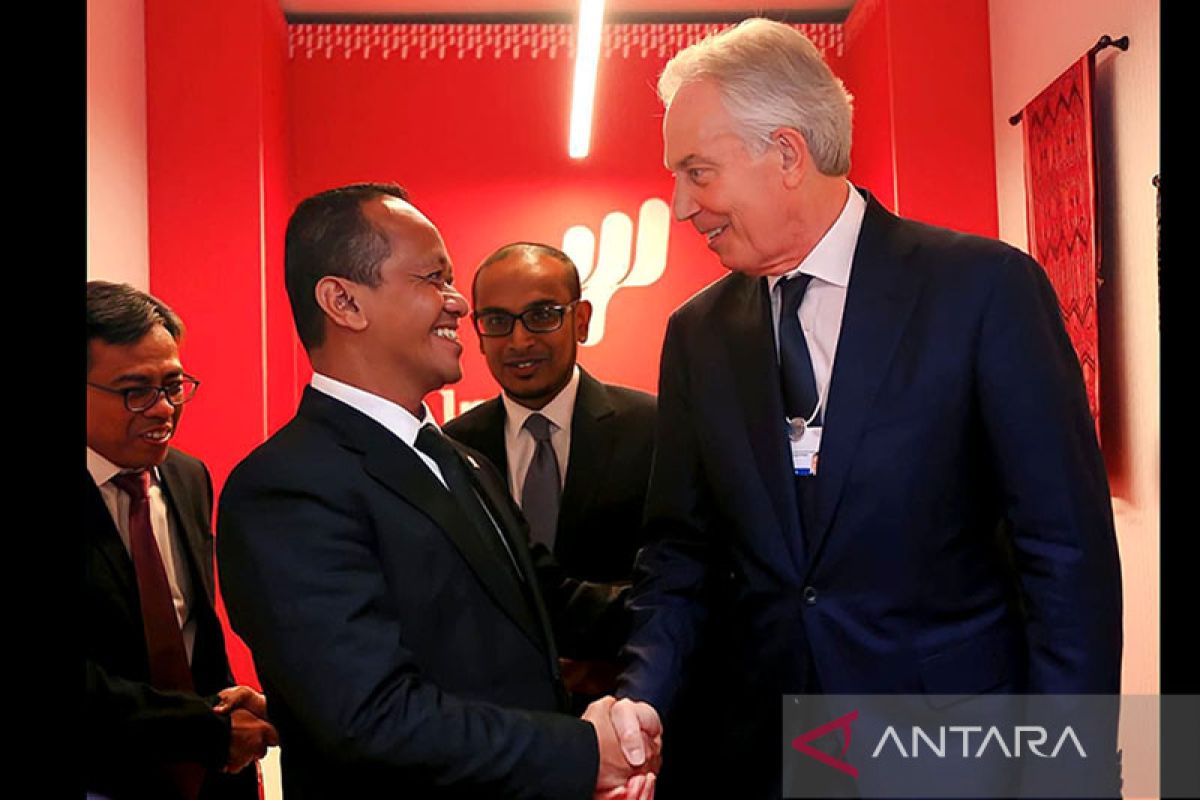 Bahlil bahas investasi di IKN dengan eks Perdana Menteri Inggris Tony Blair