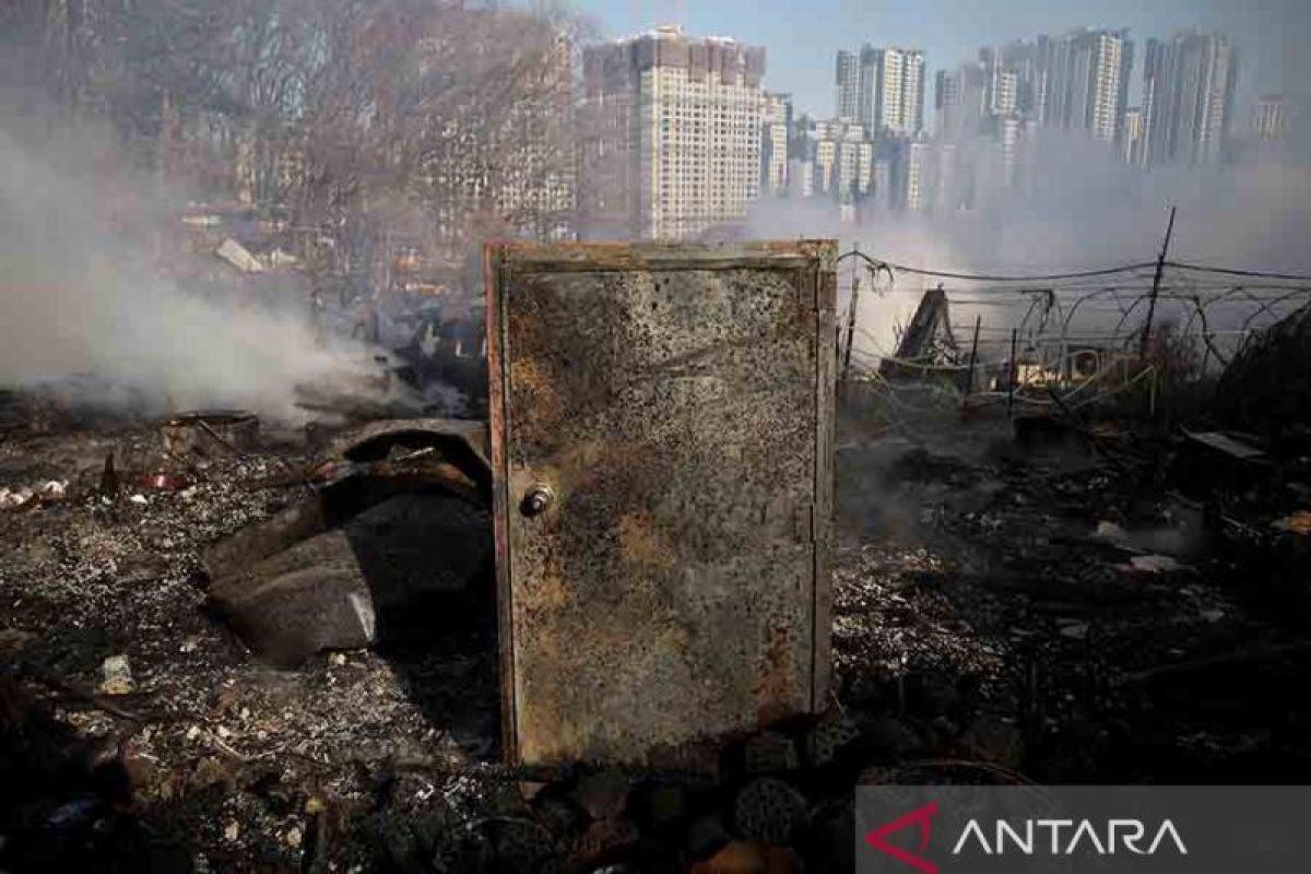 Kebakaran di daerah kumuh di Seoul, sekitar 500 orang dievakuasi