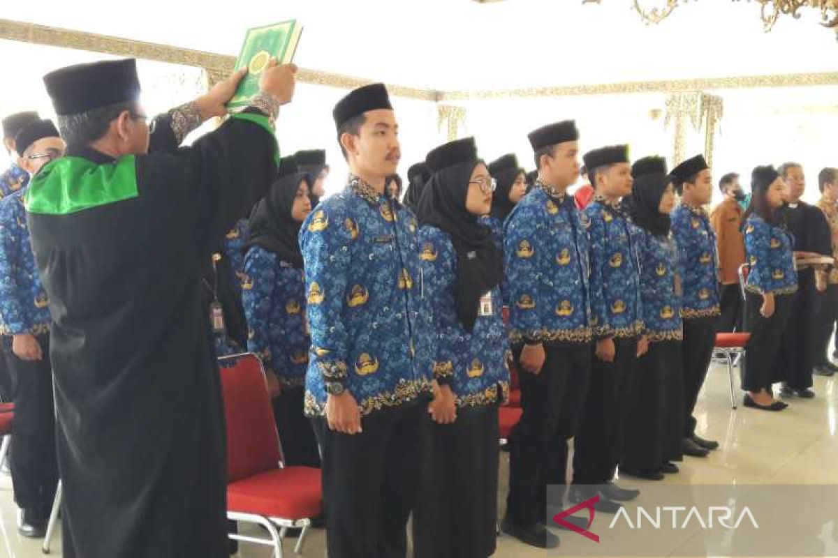 Pemkab Temanggung rekrut puluhan lulusan PKN STAN menjadi  PNS