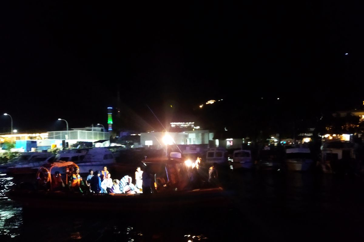 Wisatawan berharap polisi usut kapal tenggelam di Labuan Bajo