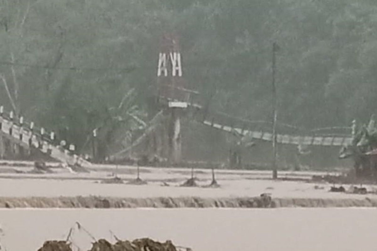 BPBD: Hujan deras sebabkan bencana banjir dan longsor di selatan Garut