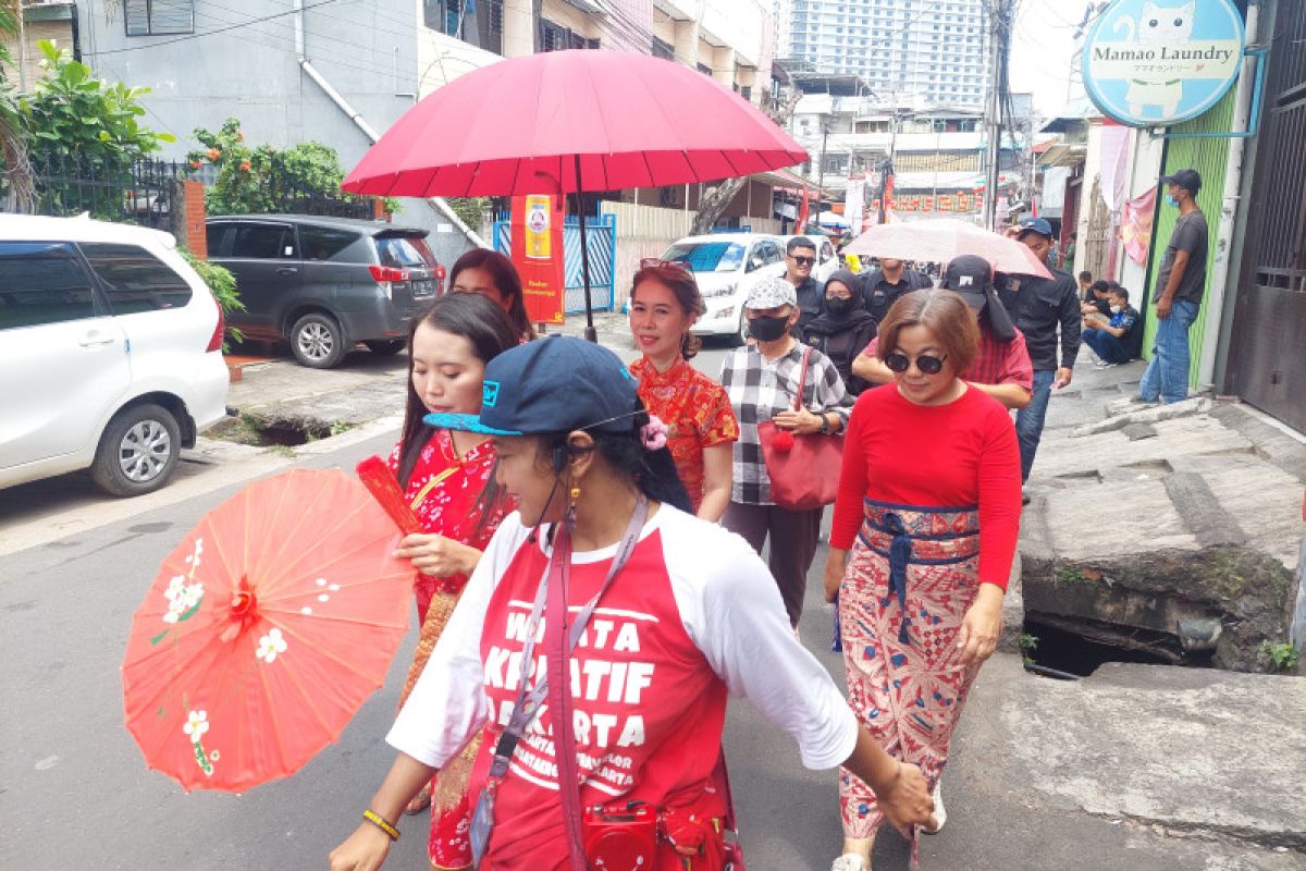 Warga antusias sambut Imlek di kawasan Petak Sembilan Jakarta Barat