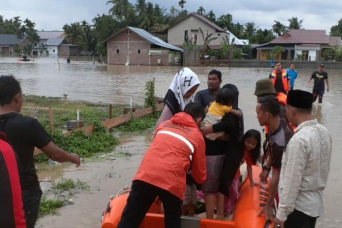 Banjir memaksa 4.665 orang mengungsi di Bireuen