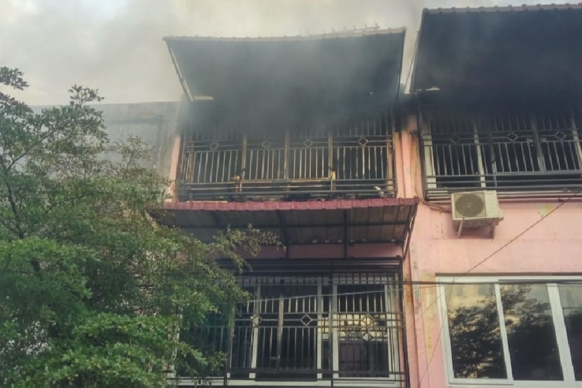 Dua bangunan di Peunayong terbakar, diduga karena korsleting listrik