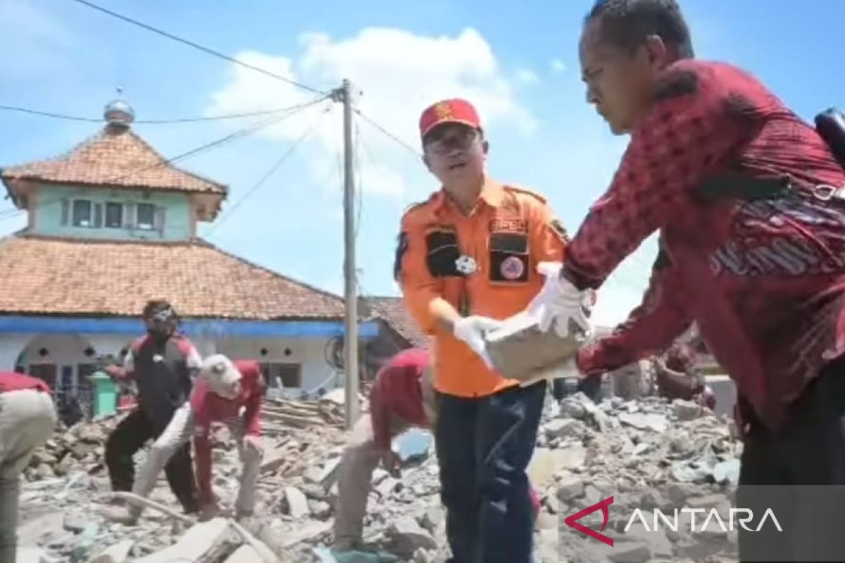 BNPB sudah bersihkan lebih dari 2.500 rumah ambruk akibat gempa di Cianjur