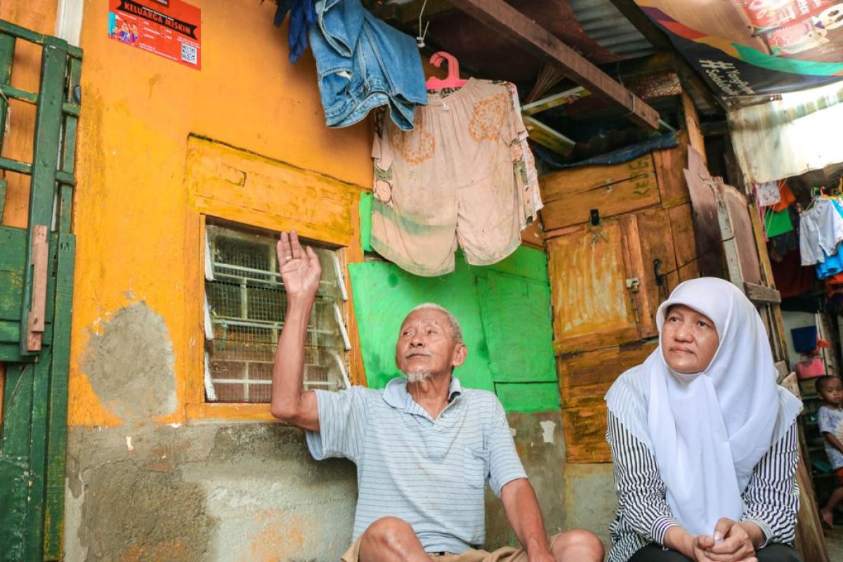 Pemkot Surabaya diminta cari solusi putusnya bantuan permakanan warga miskin