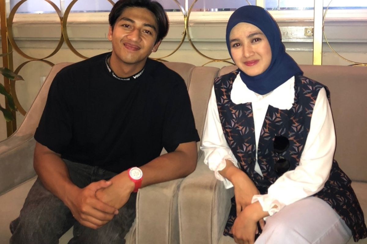 Bintang sinetron "Tajwid Cinta" Harris Vriza dan Cut Syifa sapa warga Yogyakarta