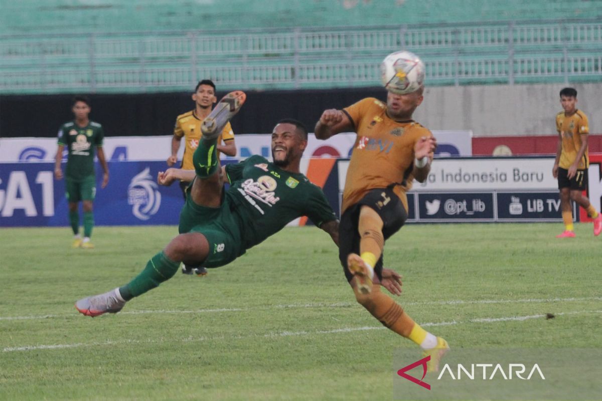 Liga 1- Persebaya kandaskan Bhayangkara FC lewat gol akrobatik