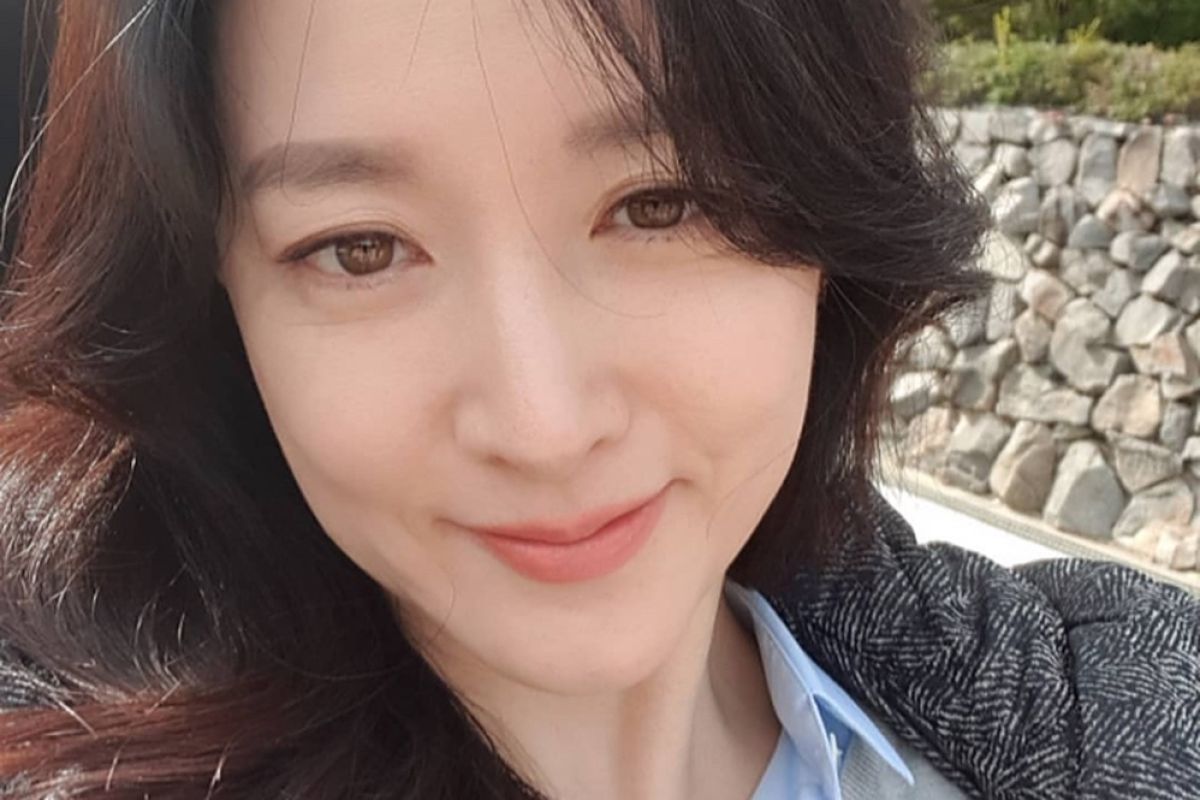 Lee Young Ae beri donasi 50 juta won untuk korban kebakaran di Seoul