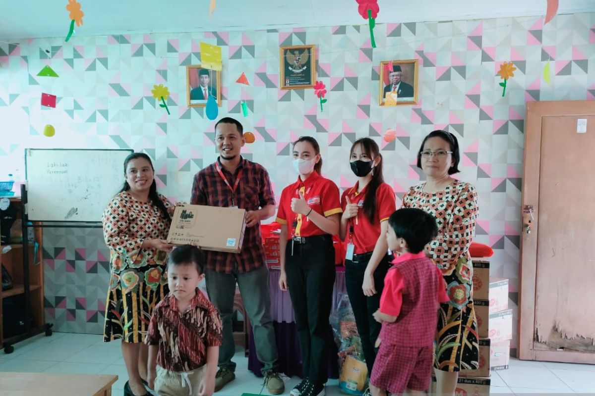 Dukung generasi maju, SGM Eksplor dan Alfamart bantu 5000 anak PAUD dari Sabang - Merauke