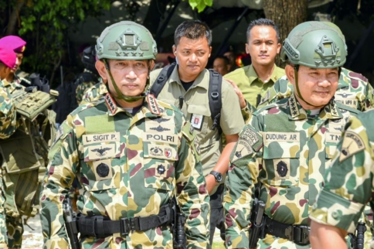 Jadi warga kehormatan Marinir, Kapolri: Solidaritas TNI-Polri makin kokoh