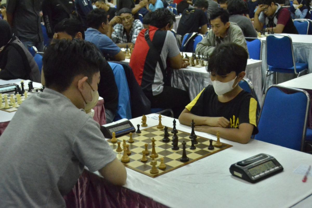 173 atlet pemula hingga profesional ramaikan Udinus Chess  Competition