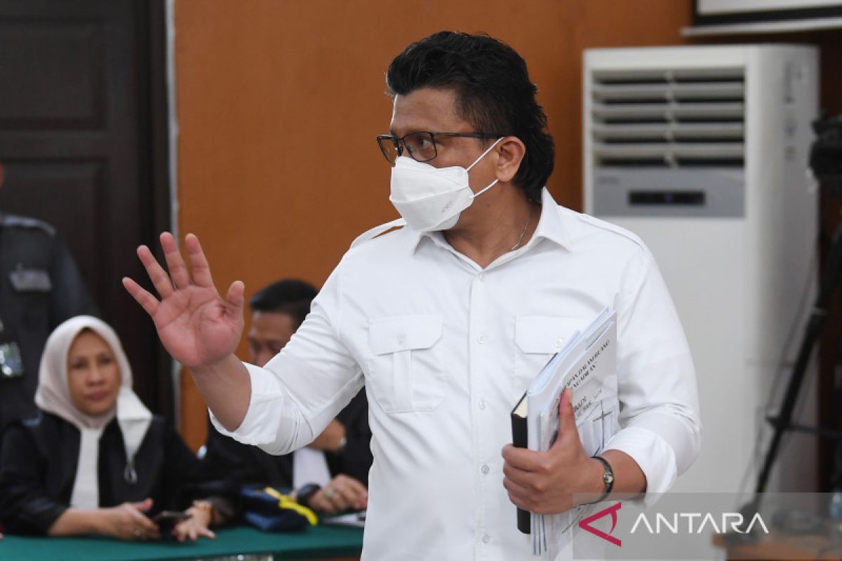 Kriminal sepekan, mobil Polri tabrakan hingga sidang vonis Ferdy Sambo