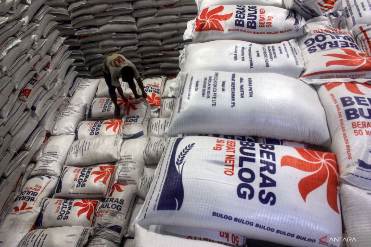 Perum Bulog Sumut sudah  terima 59 ribu ton beras impor sampai Juli