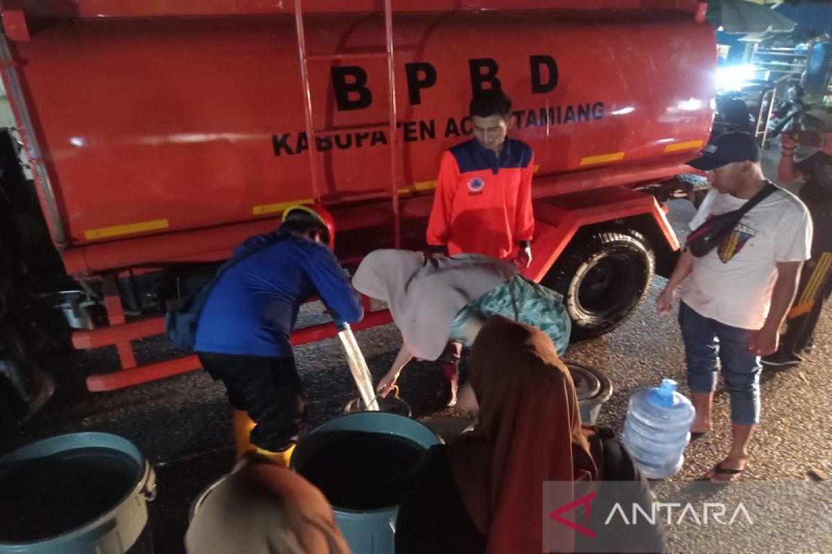BPBD Aceh Tamiang suplai 12 ton air bersih ke wilayah terdampak banjir