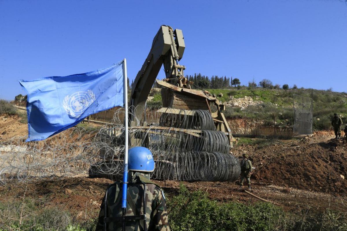 Tank Israel lintasi "pagar teknis" sepanjang perbatasan Israel-Lebanon