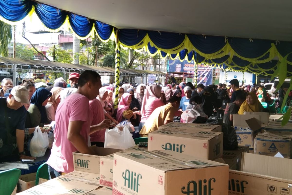 Diskoperindag Kalsel dan Kotabaru kendalikan inflasi lewat pasar murah