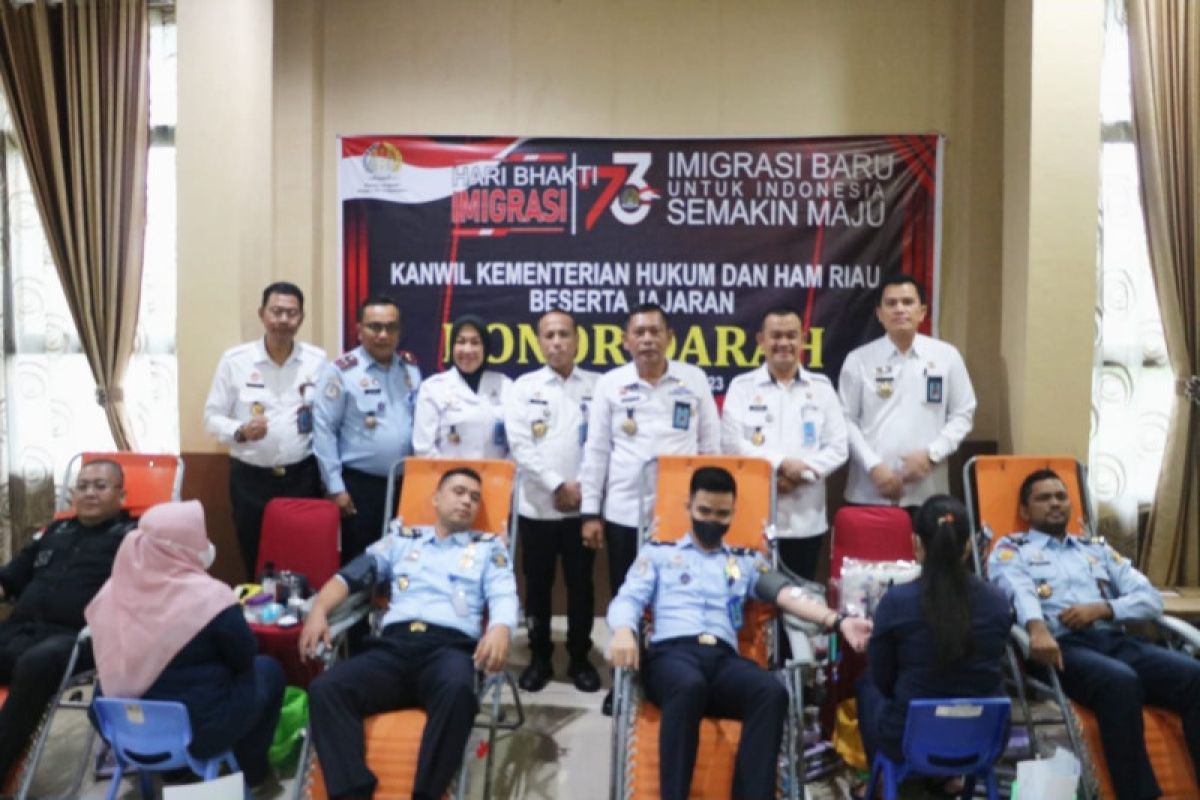 Hari Bhakti Imigrasi, Kemenkumham Riau laksanakan bhakti sosial