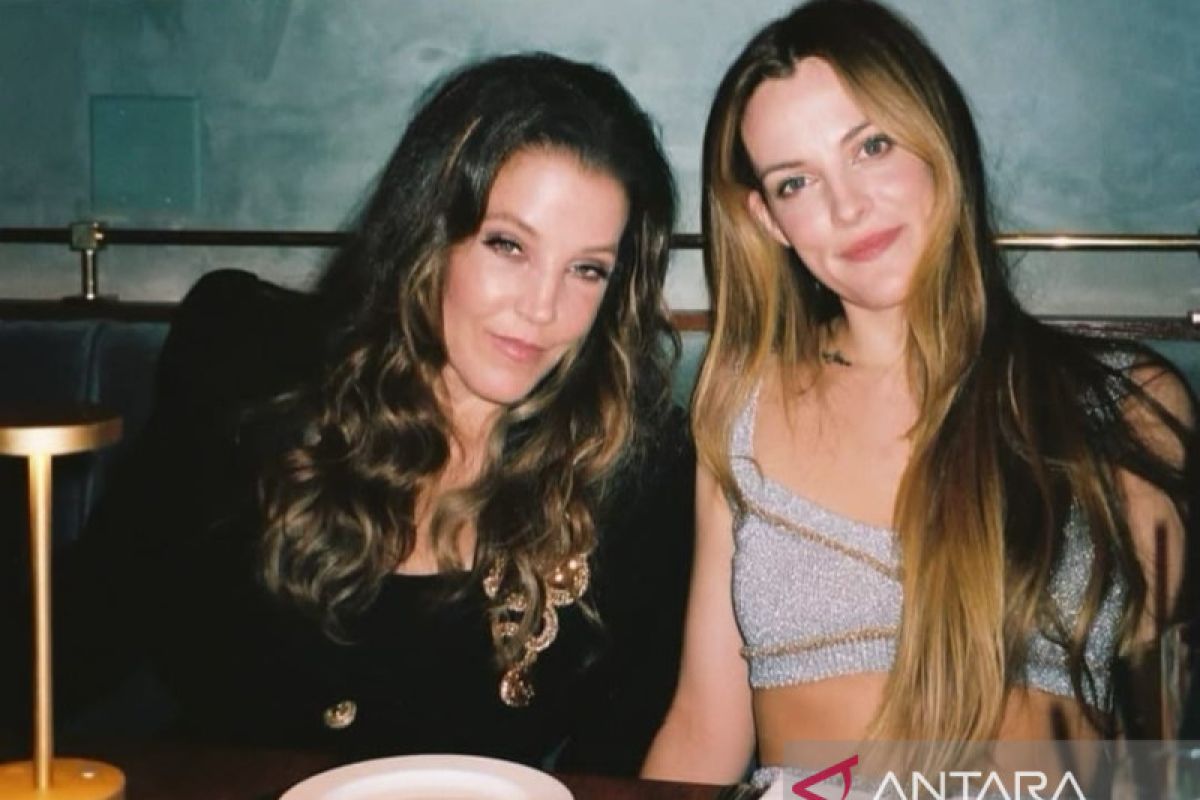 Riley Keough kenang foto terakhir dengan sang ibu Lisa Presley