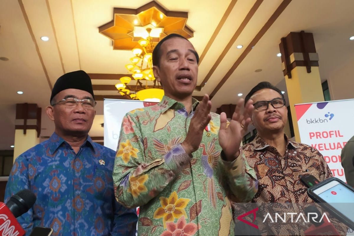 Jokowi tegaskan di Indonesia tidak ada resesi seks