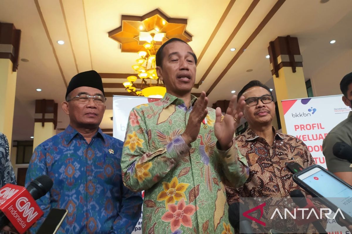 Jokowi says stunting prevention from pre-marriage period important