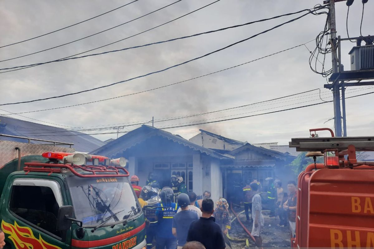 Polisi amankan pelaku pembakaran rumah di Singkawang Tengah