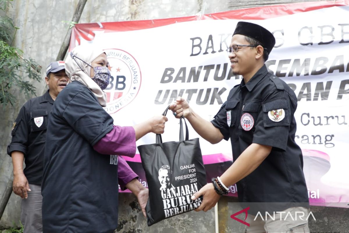 Bantu Korban PHK di Kecamatan Balaraja dan Curug, Ganjaran Buruh Berjuang Salurkan Paket Sembako