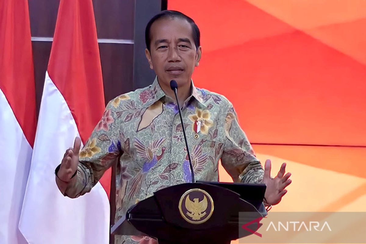 Jokowi meminta menteri tingkatkan aktivitas ekonomi setelah cabut PPKM