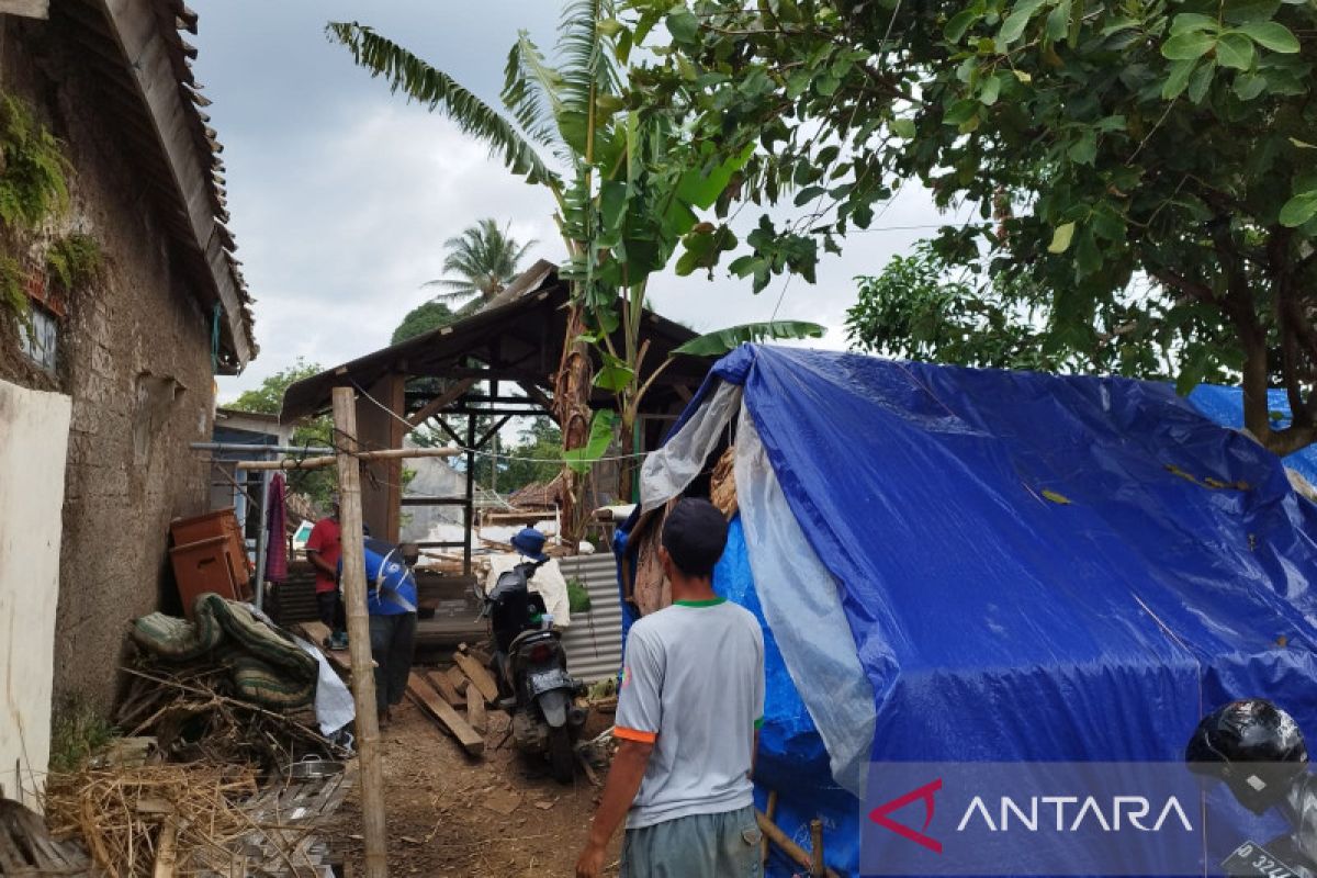 Peduli bencana gempa Cianjur, PMR Bukittinggi bantu pengadaan air bersih