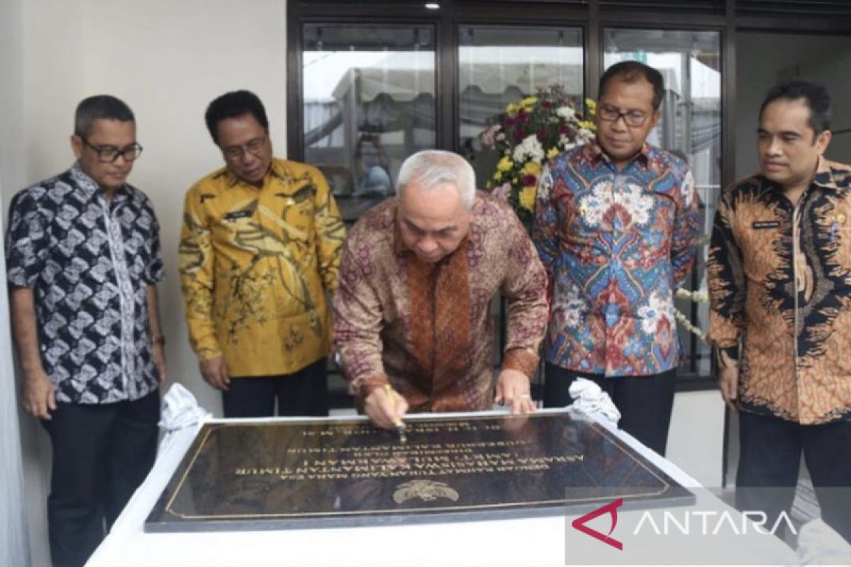 Gubernur  resmikan Asrama Mahasiswa Kaltim di Makassar