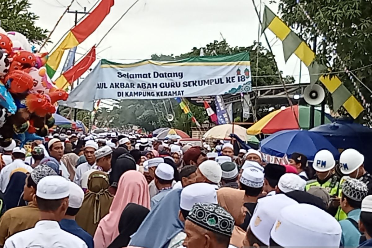 Warga rela jalan kaki hadiri Haul Akbar Guru Sekumpul