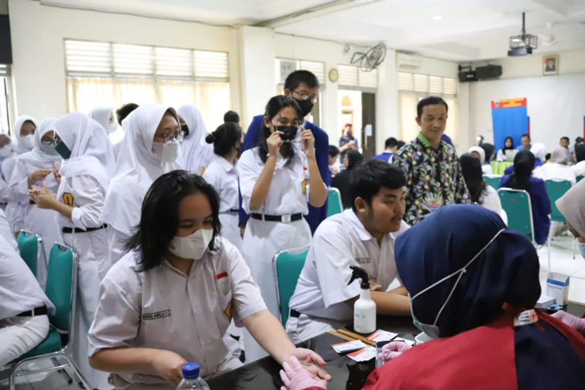 Dukcapil Jaksel gandeng PMI lakukan perekaman KTP-el siswa SMA