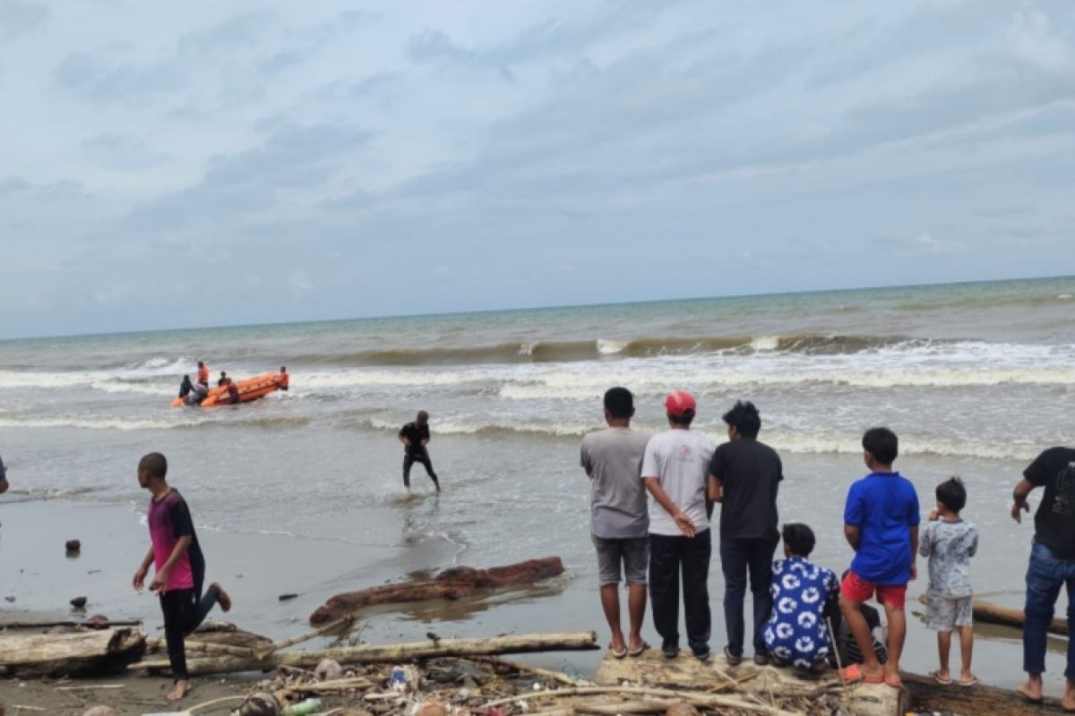 Siswa Jeumala amal tenggelam di pantai Kuthang
