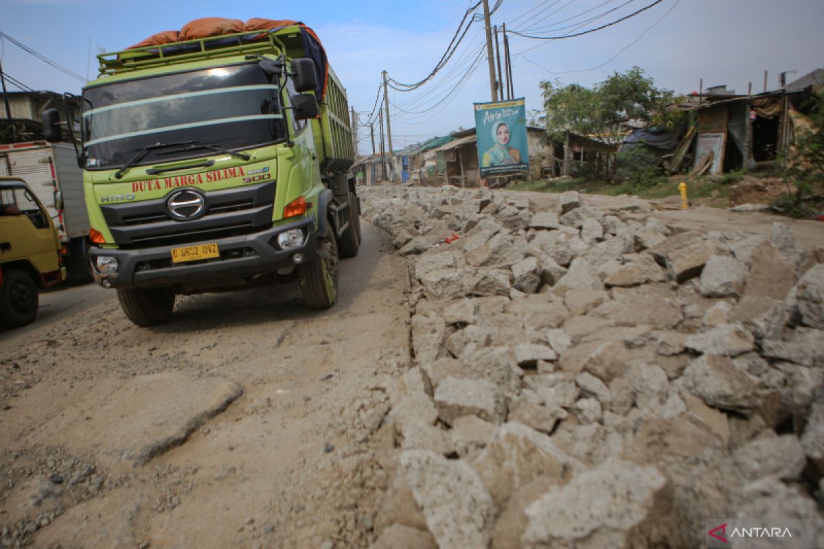 Anggota DPR apresiasi inpres tentang pembangunan jalan daerah