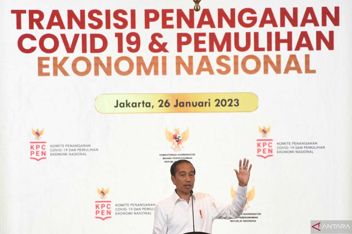 Siasat Presiden Jokowi agar tidak bablas saat transisi pandemi