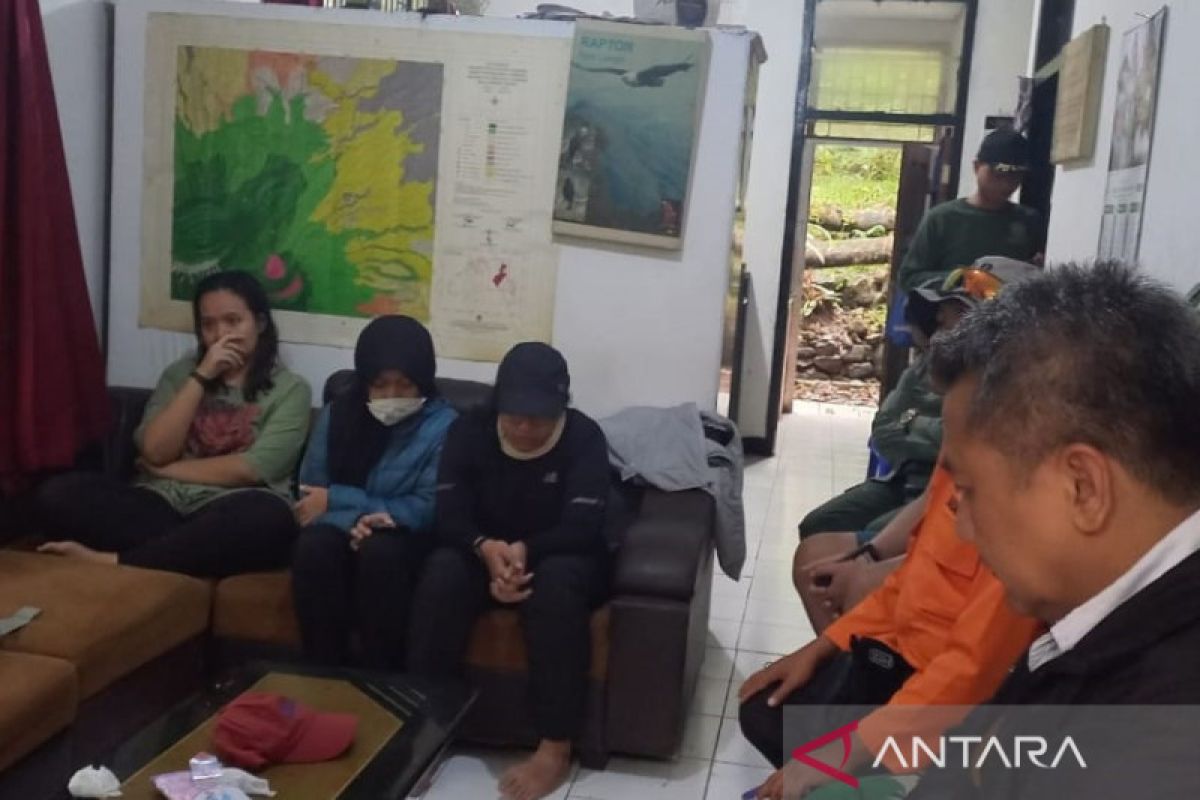 Pendaki asal Jakarta disanksi dua tahun tidak boleh naik Gunung Gede