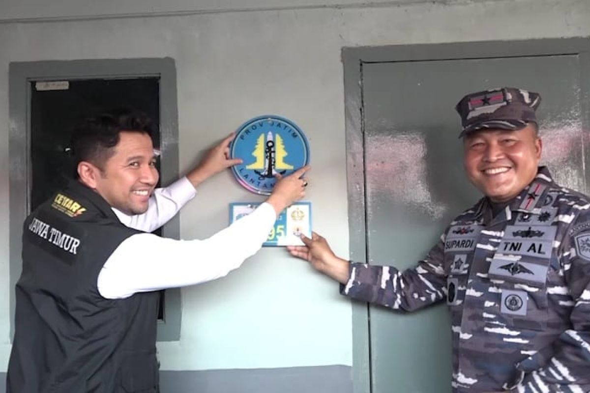 Danlantamal V dan Wagub Jatim tutup kegiatan renovasi RTLH di Situbondo