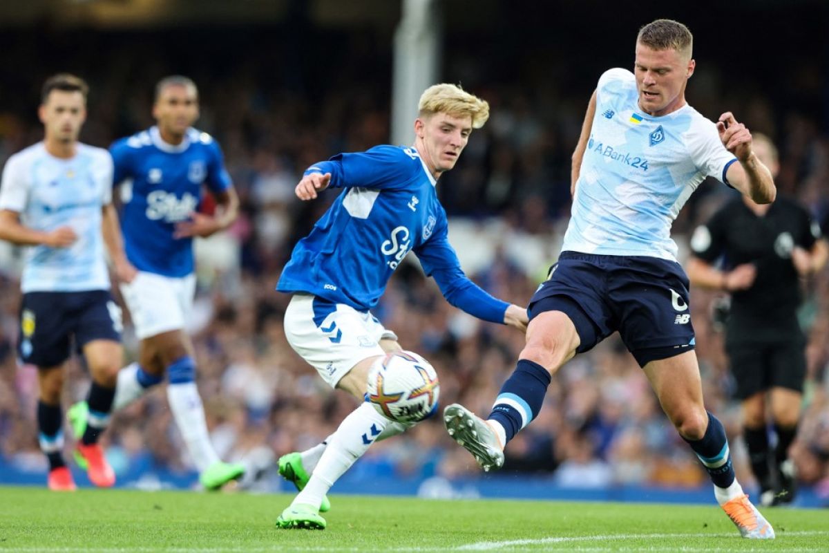 Aksi Gordon tolak latihan Everton ingin segera dijual kepada Newcastle