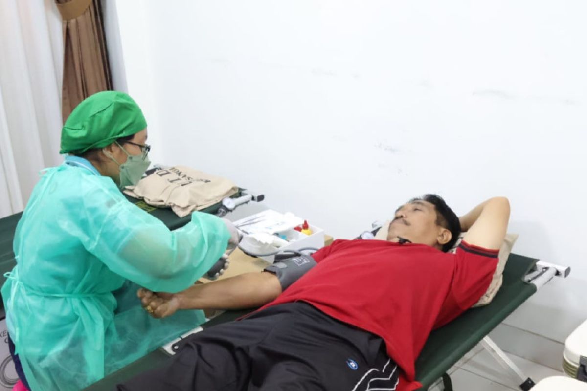 Disnaker Bali adakan donor darah sebagai bentuk kesetiakawanan