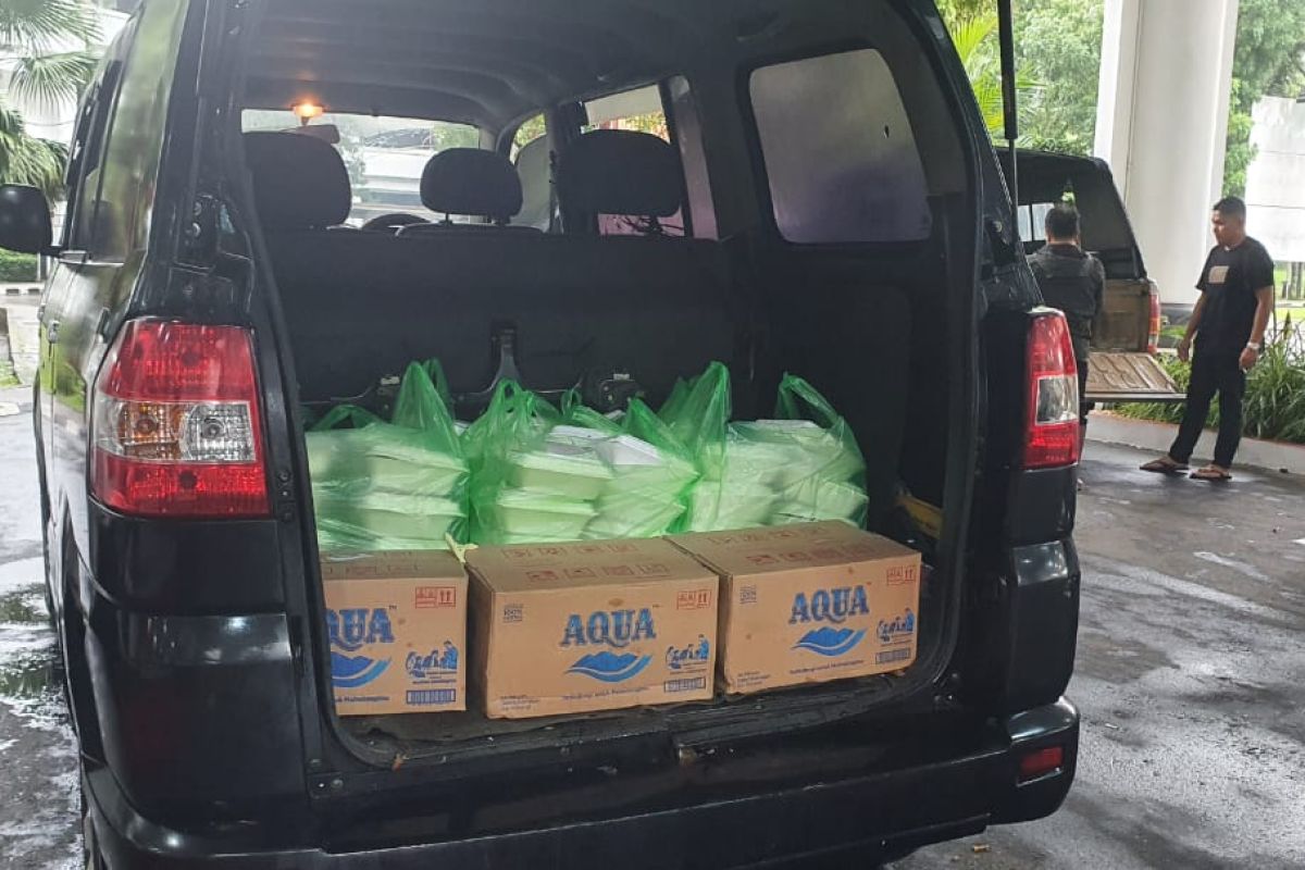 SKPD Pemprov Sulut sediakan makanan siap saji bantu korban banjir Manado