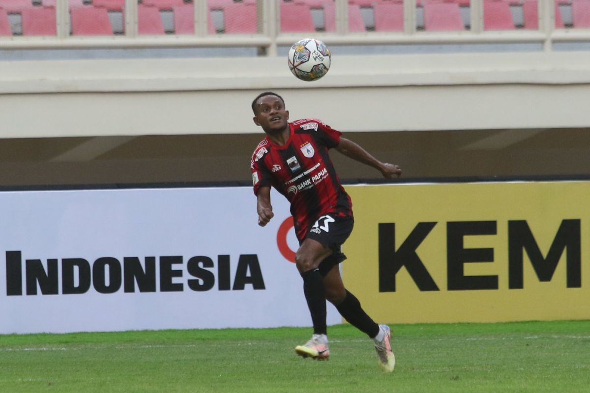 Dua pemain Persipura Jayapura dipinjamkan ke klub Liga 1 Indonesia