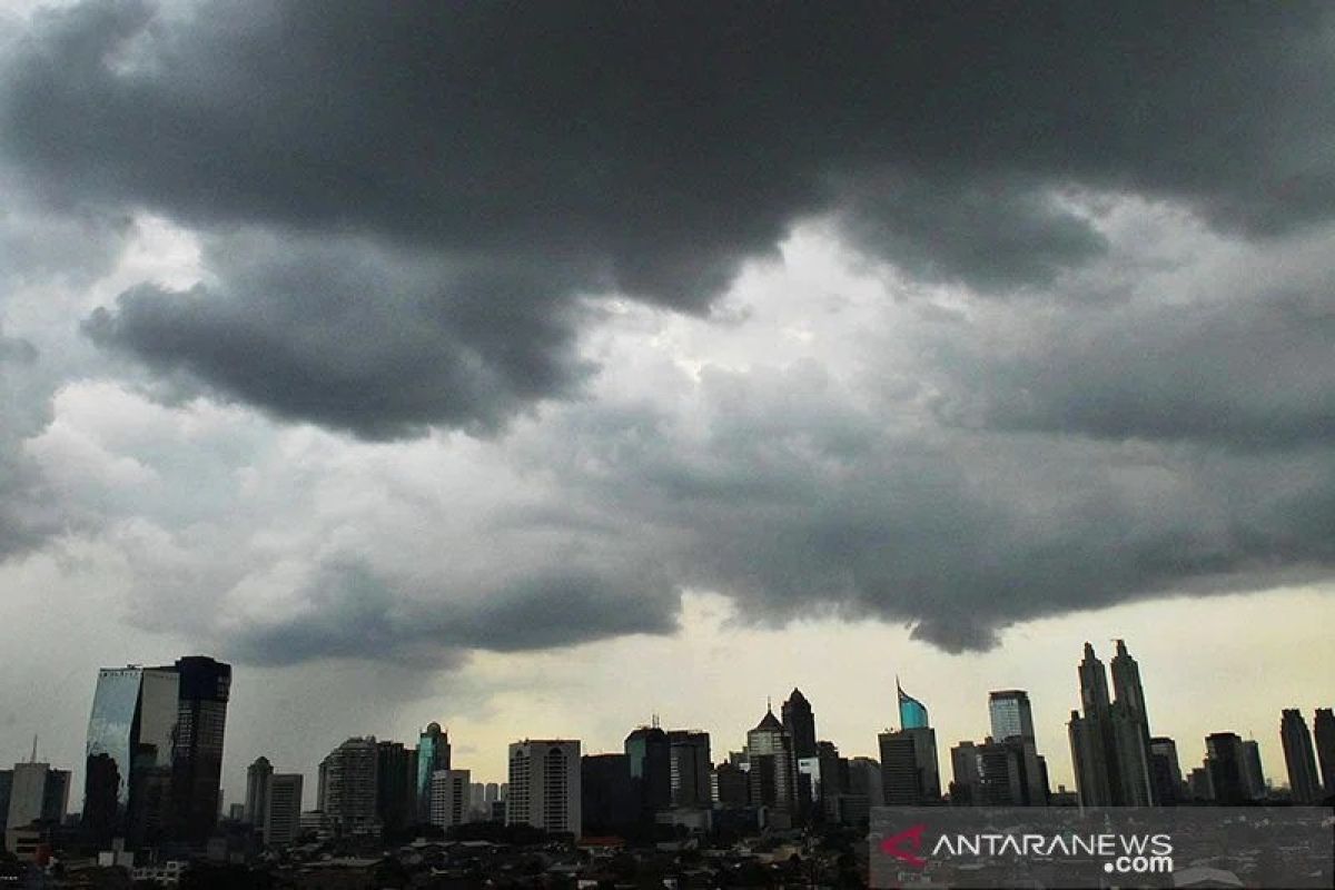 BBMKG ingatkan waspada hujan  akhir pekan ini di Medan