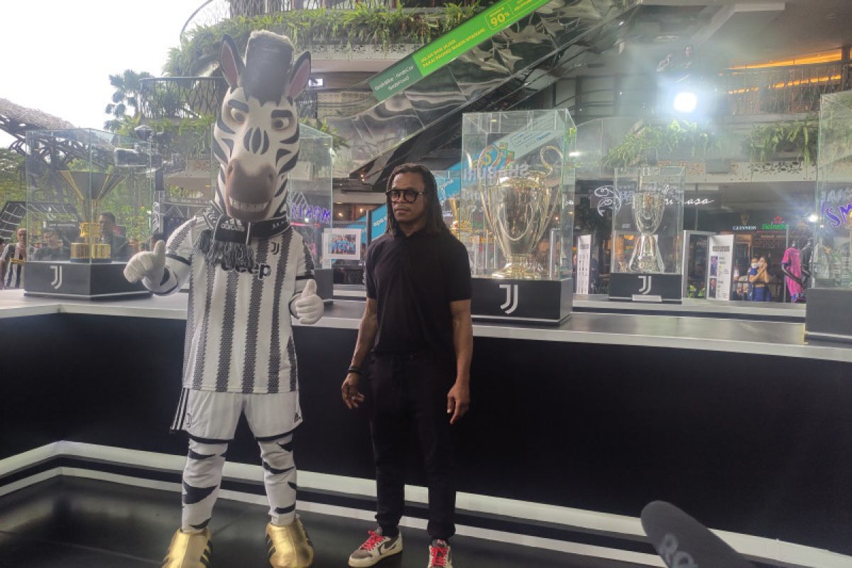 Juventus dan Edgar Davids temui fans sepak bola Indonesia