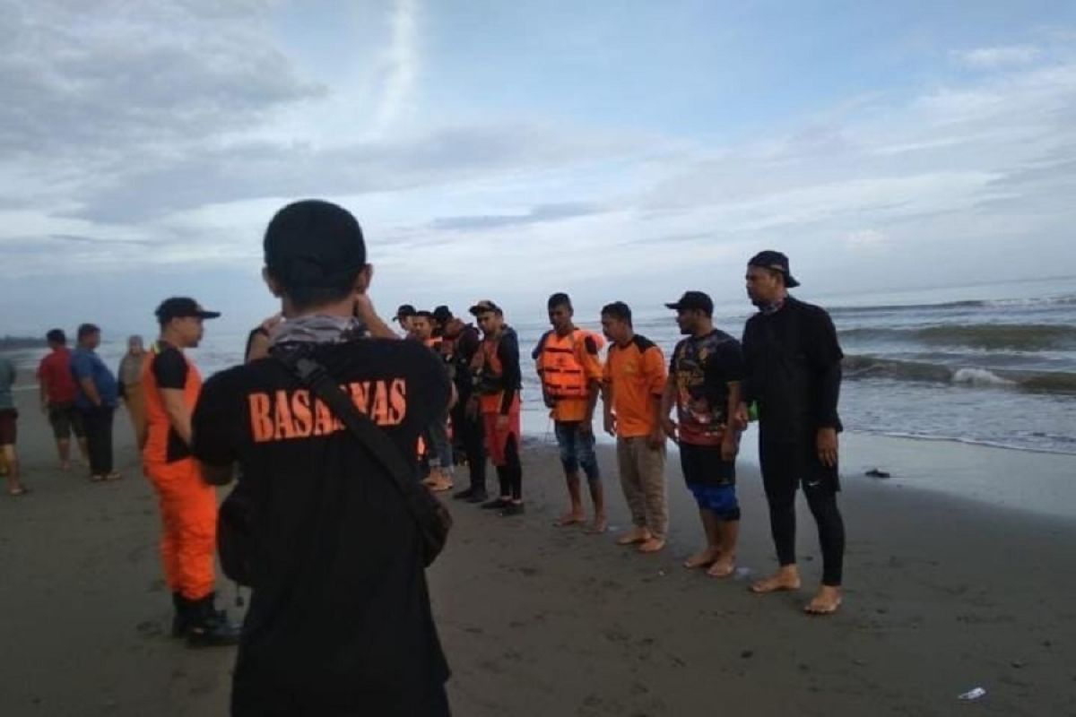 Santri tenggelam di pantai Kuthang meninggal dunia