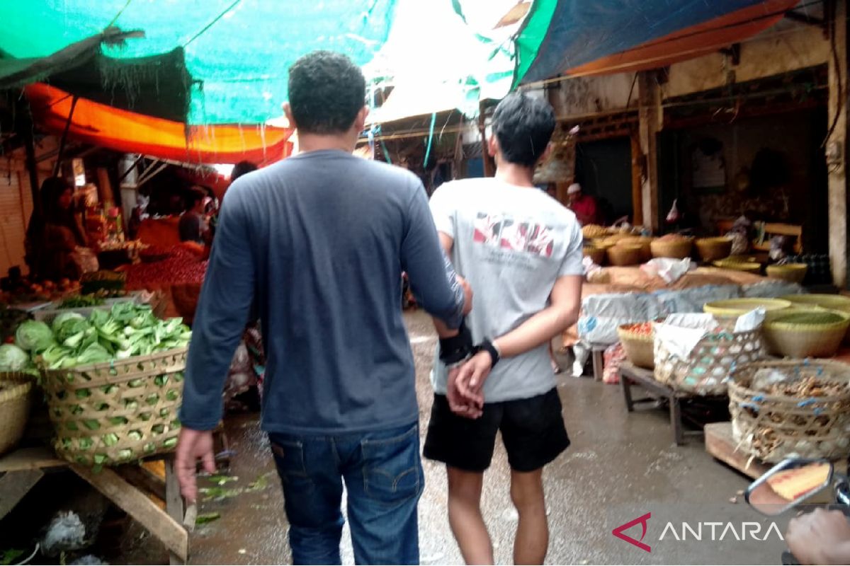 Polisi tangkap remaja curi kacang tanah di Bertais Mataram