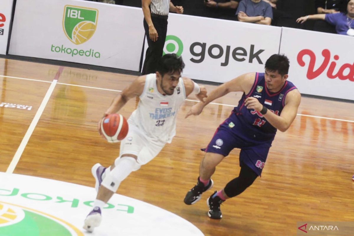 RANS PIK kalahkan Evos Thunder 61-53